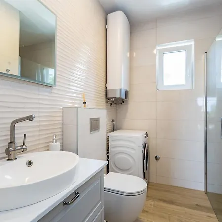 Sandra Apartment