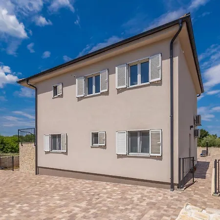 Sandra Apartment