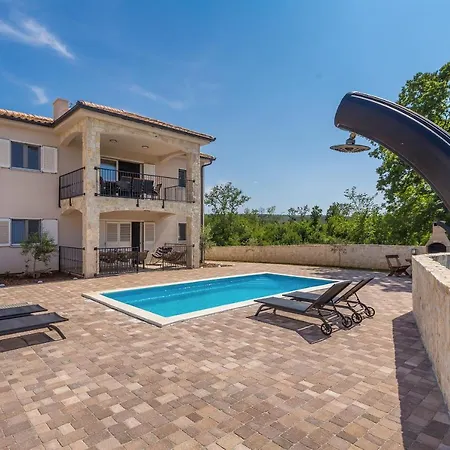 Sandra マリンスカ