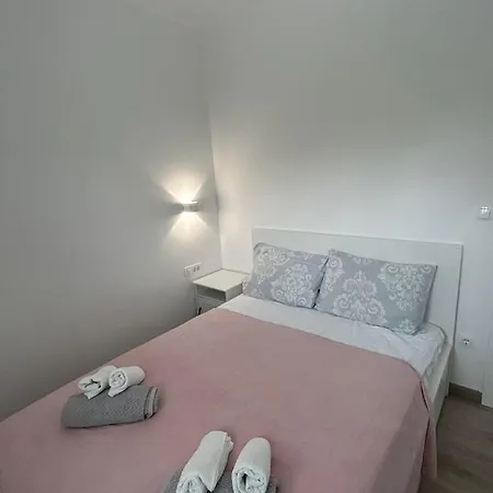 Sandra Apartment *